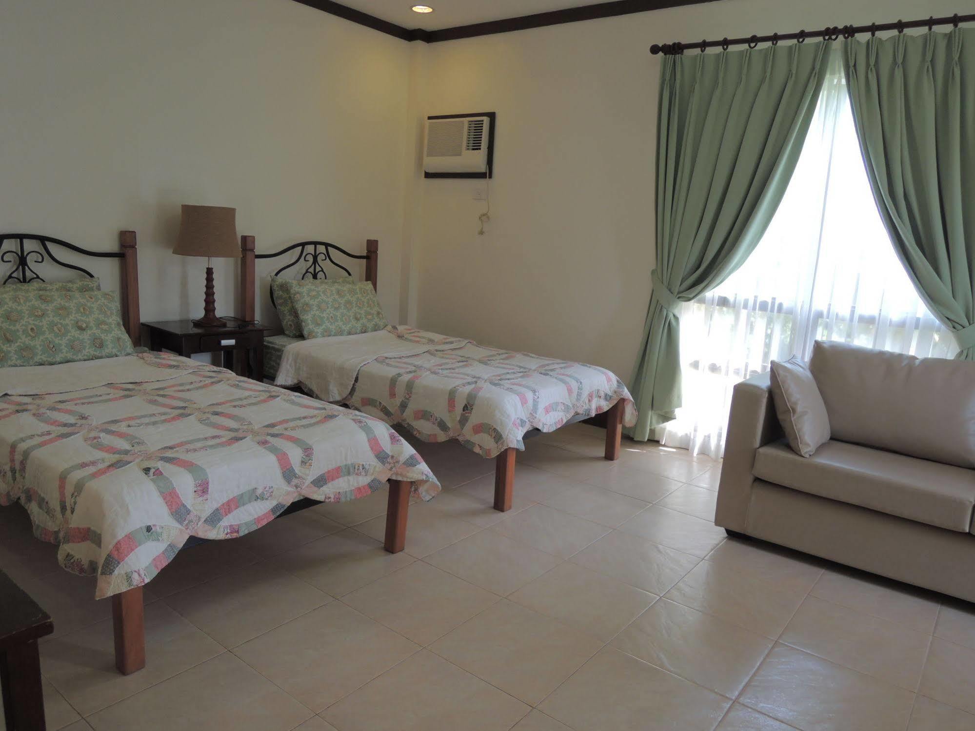 Palms Seaside Inn And Resort Medellin 外观 照片