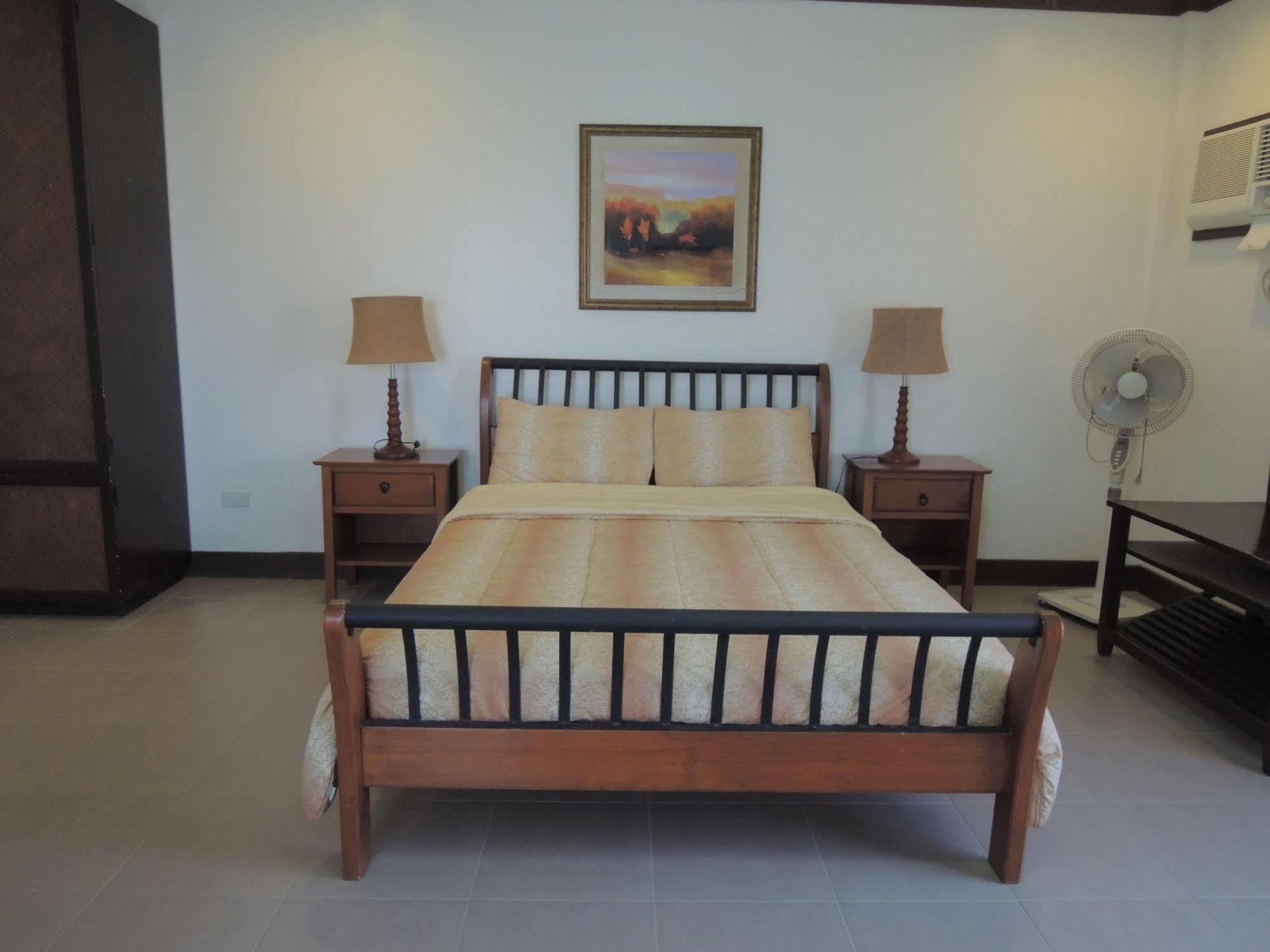 Palms Seaside Inn And Resort Medellin 外观 照片