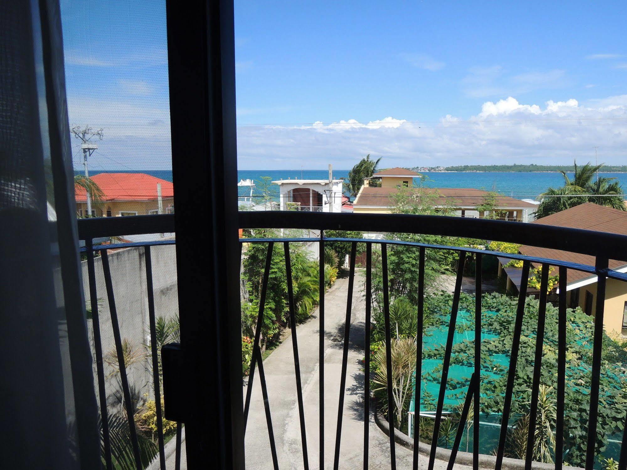 Palms Seaside Inn And Resort Medellin 外观 照片