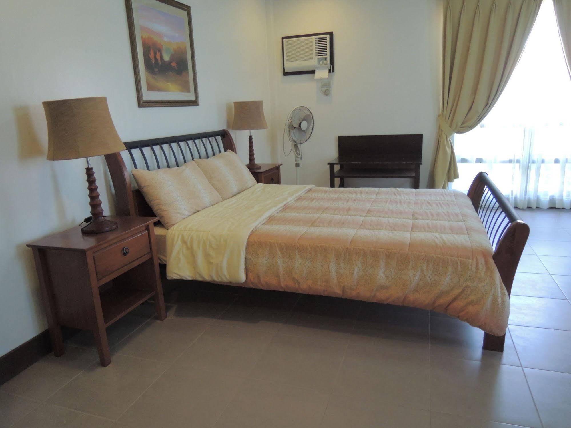 Palms Seaside Inn And Resort Medellin 外观 照片