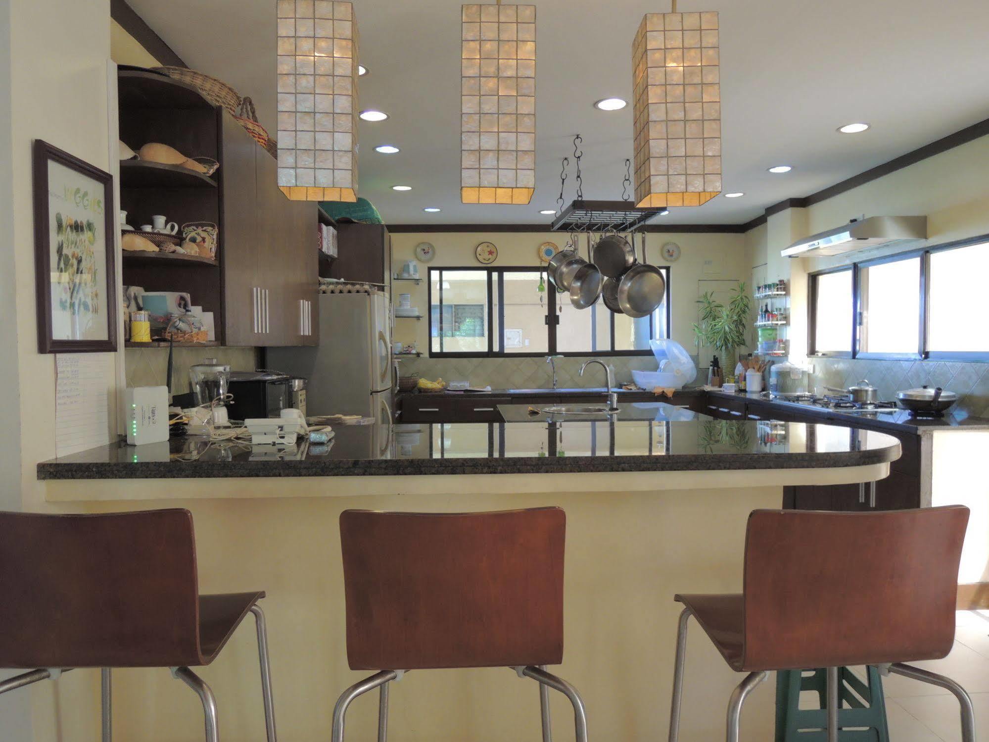 Palms Seaside Inn And Resort Medellin 外观 照片
